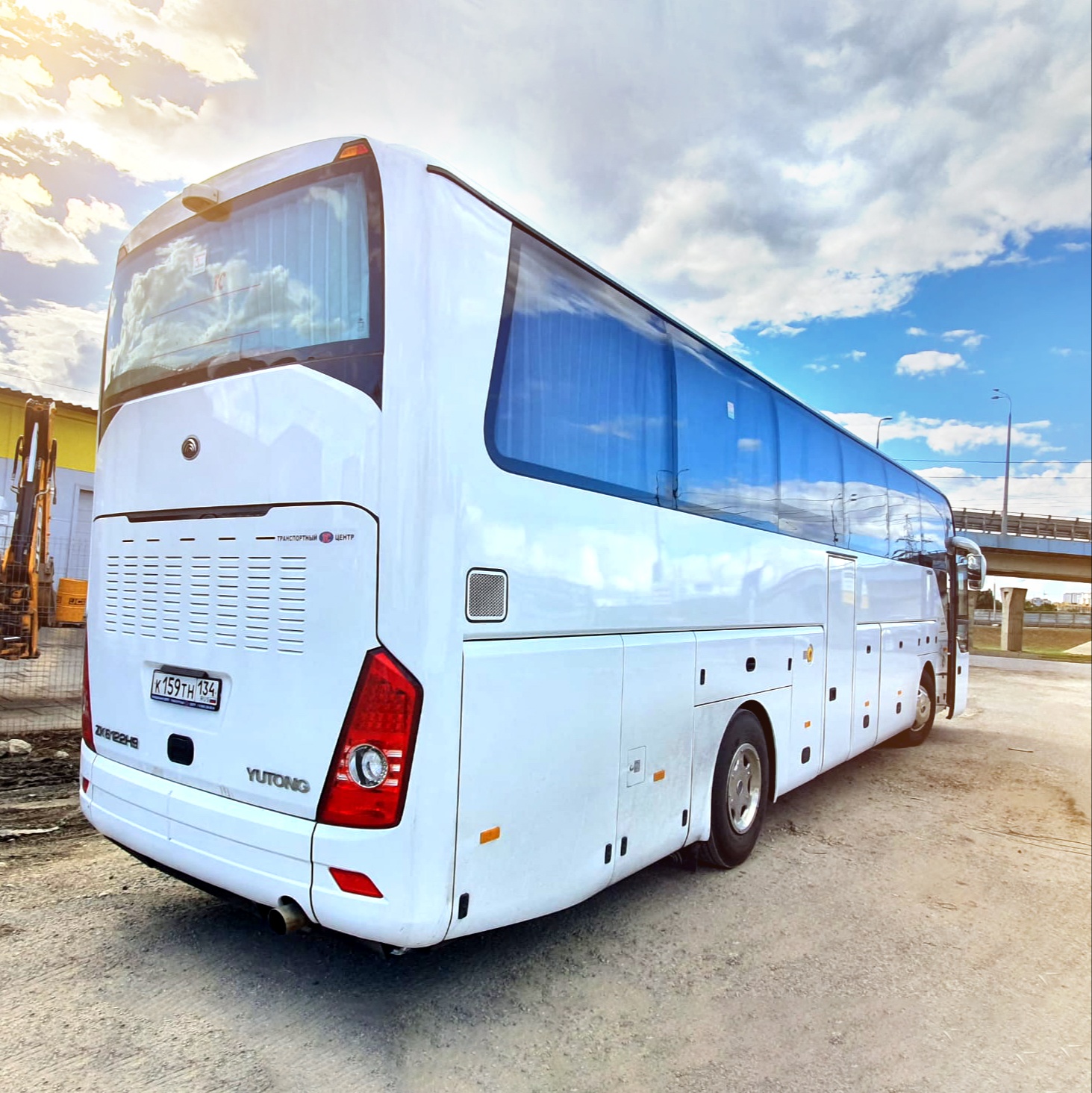 заказать микроавтобус Yutong в Волгограде